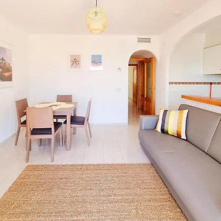 アパート The View: Sea, Mountain, Terrace, Swimming Pool カルプ